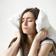 Stress, fatigue et écrans : les nouvelles sources silencieuses des maux de tête