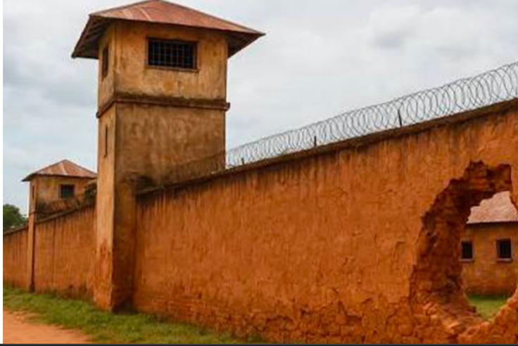 Tous les détenus s'évadent d'une prison...
