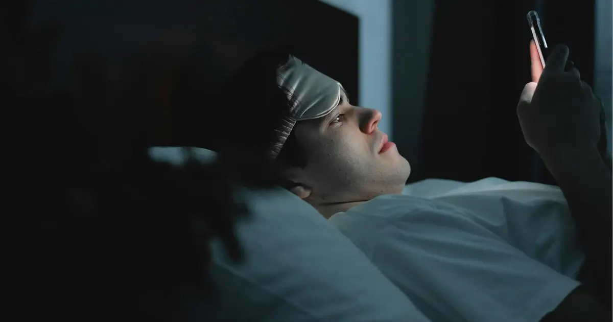 Sommeil décalé : se coucher tard augmenterait de 16 % le risque ...