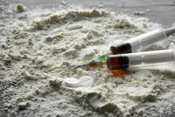 Le carfentanil : enquête sur une drogue puissante et mortelle saisie à Khar Yalla