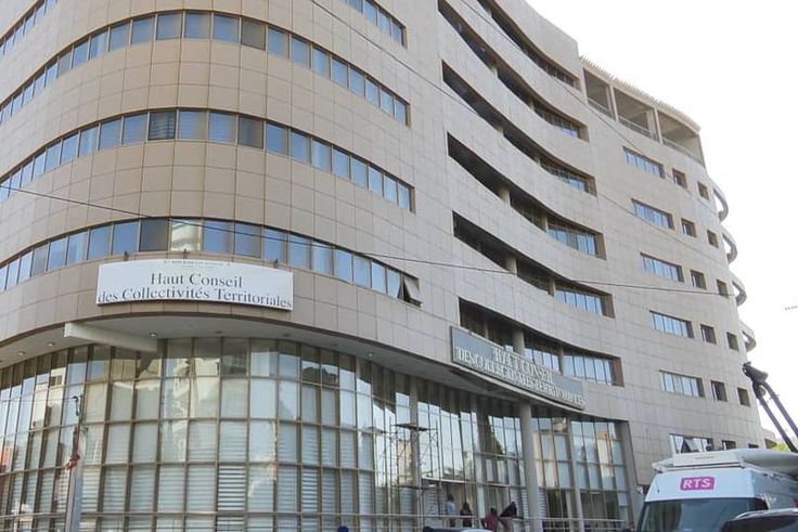 Affaire du siège du HCCT : la déclaration de Diomaye Faye ravive les tensions avec l’ancien régime