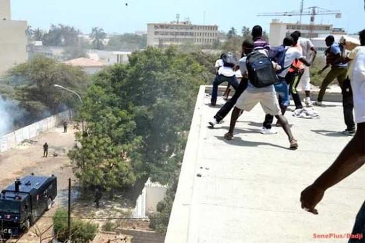 URGENT : affrontements entre étudiants et forces de l’ordre à l' UCAD