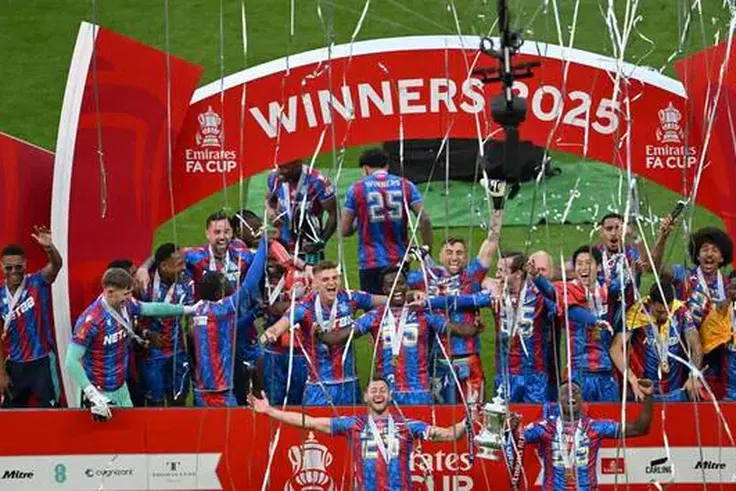 Ismaila Sarr et Crystal Palace pourraient être privé de Ligue Europa