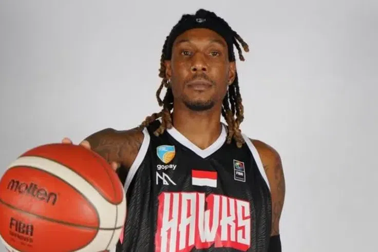 Pour avoir importé des bonbons au cannabis, ce basketteur américain risque la peine de mort