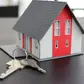 Un courtier non-voyant arrêté pour escroquerie immobilière