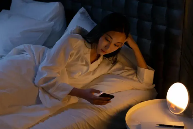 Pourquoi vous n’arrivez pas à lâcher TikTok avant de dormir?