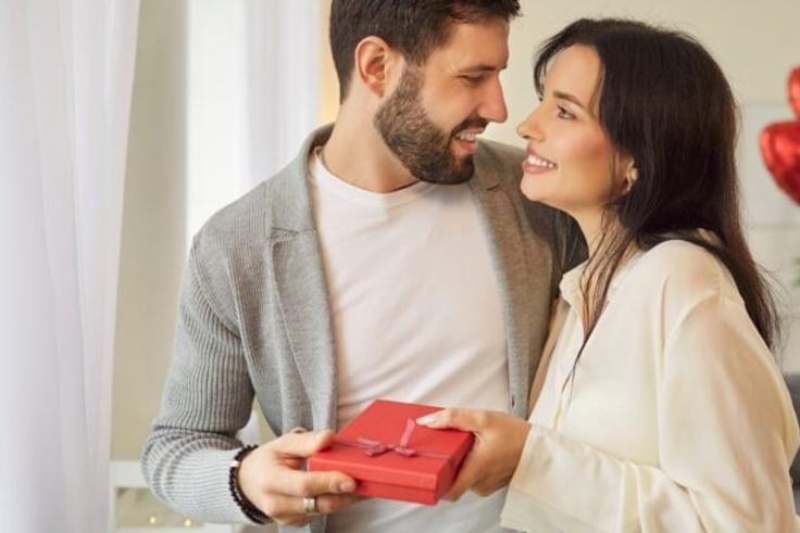 Début de relation : six comportements qui peuvent trahir des sentiments