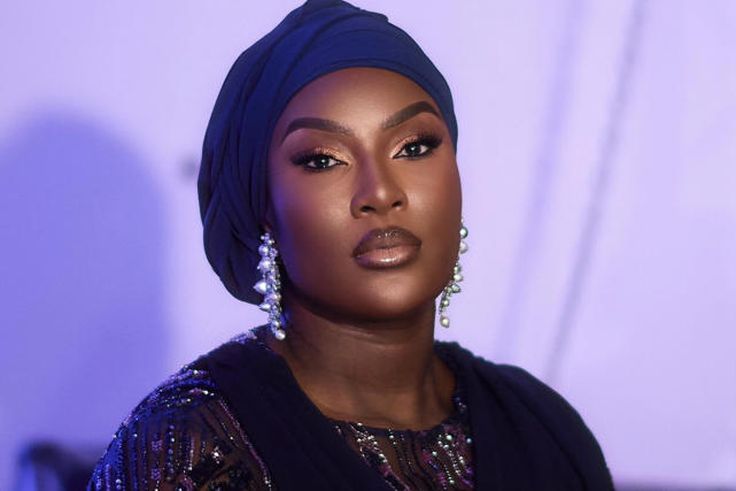 Côte d’Ivoire : Konnie Touré répond aux critiques sur l’absence d’enfant dans son mariage