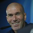 France : Zinédine Zidane prêt à reprendre le flambeau des Bleus