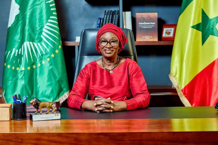 Diomaye Faye confie l’intérim de la Primature à Yassine Fall