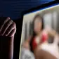 Une fillette de 2 ans applaudit sa mère lors d’une scène intime : l’incroyable histoire d’une femme mariée, de son amant et d’une vidéo
