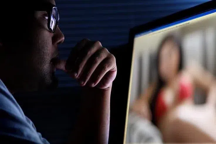 Affaire de vidéos intimes : une jeune mariée confrontée à son ex