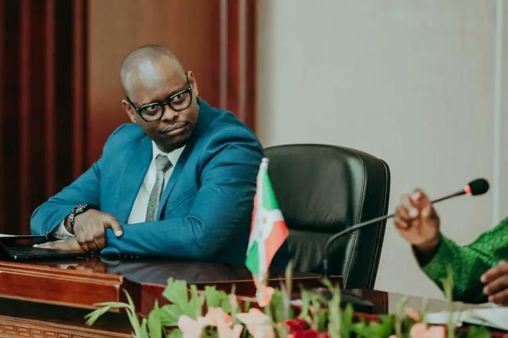 Burundi : le ministre de la Communication Gabby Bugaga retrouvé mort dans son véhicule