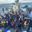 Migration irrégulière : une embarcation chargée de migrants interceptée à Dakar