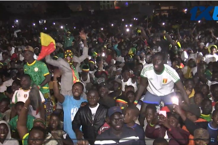 Liesse populaire après le sacre des Lions de la Teranga