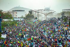 Suivez la parade populaire des Lions