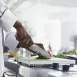 Privé de nourriture, le cuisinier de l’hôtel vole 1 500 FCfa pour manger