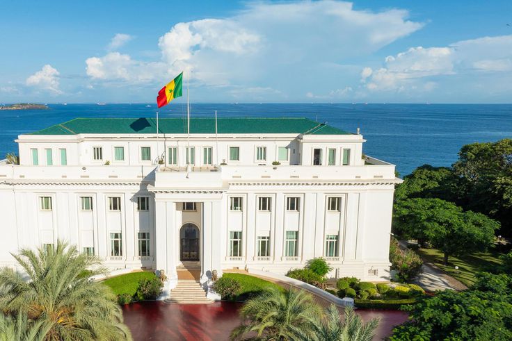 Site web de la Présidence : "Macky payait 50 millions FCFA/an à une société étrangère