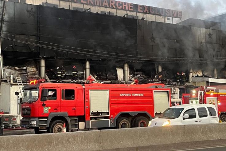 L'Hypermarché exclusif de Yoff ravagé par les flammes