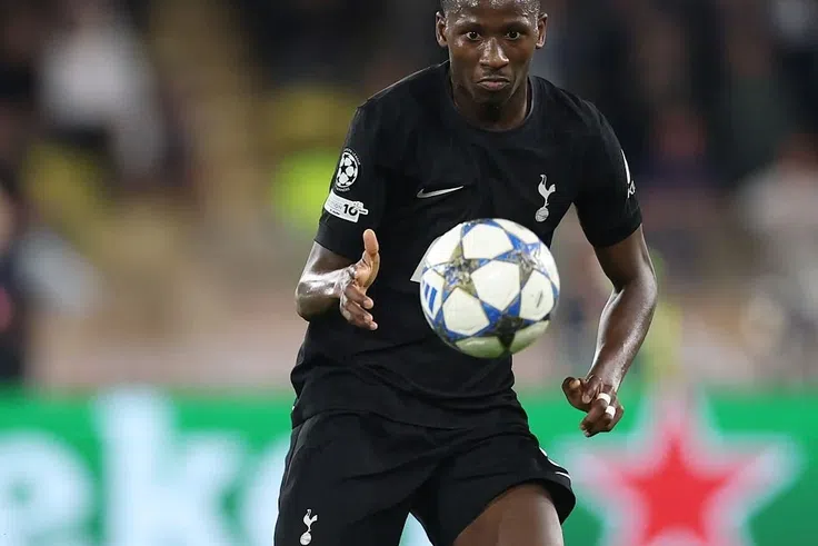 Tottenham : Pourquoi Pape Matar Sarr joue moins selon Thomas Frank