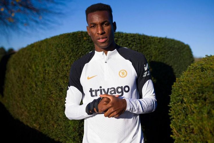 Nicolas Jackson décline l’Arabie Saoudite et mise sur l’Europe pour relancer sa carrière