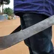 Yeumbeul Nord : un tailleur tué de 27 coups de machette par son voisin après une dispute