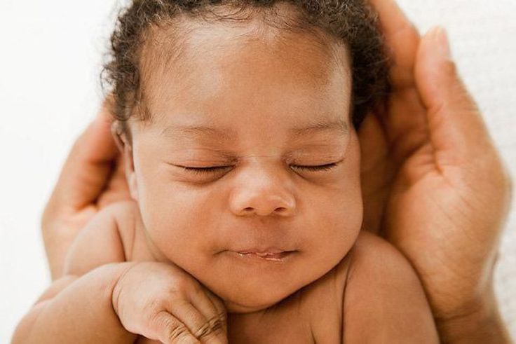 Naissance d’un bébé avec l’ADN de trois personnes : espoir ou inquiétude ?