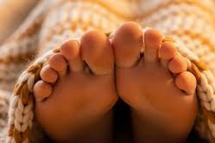 Ce geste étrange au lit agirait comme un somnifère naturel !