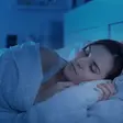 Pourquoi dormir moins perturbe l’équilibre du poids?