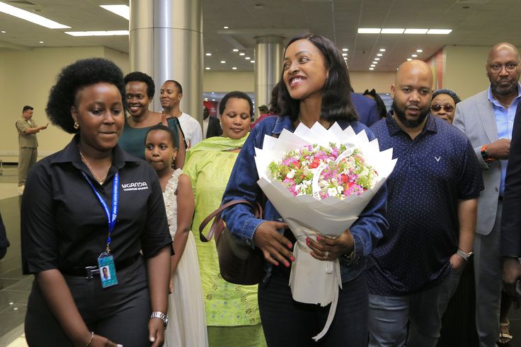 Just in: Tooro’s Princess Komuntale jets in for King Oyo coronation fete