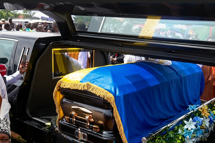 Tears in Kyegegwa as King Oyo begins final journey to Karuziika Palace
