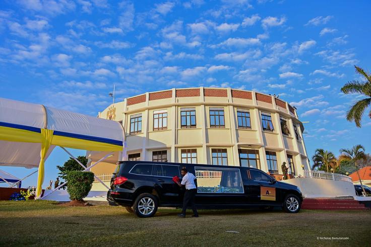 Photos: King Oyo Nyimba final send off commences