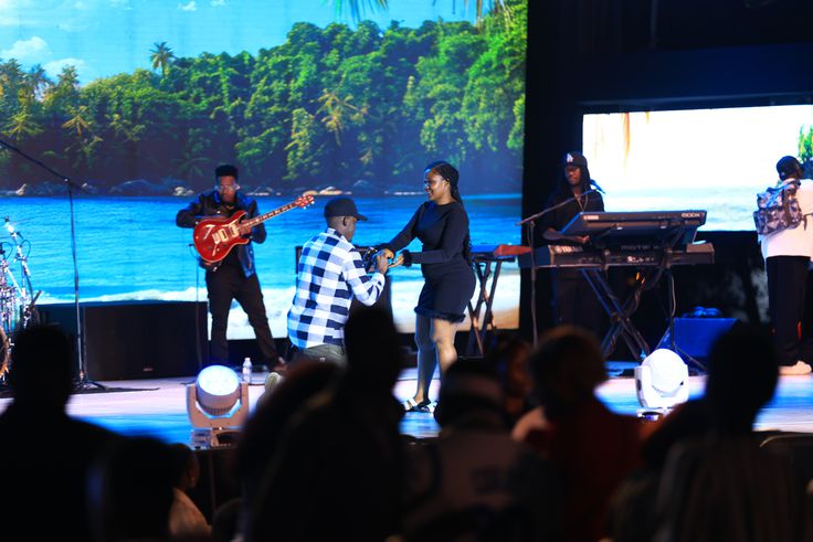 Meet the couple who got engaged at Geosteady’s concert