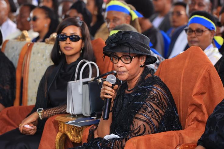 Queen mother says Oyo's son stayed in US; announces key memorial projects to immortalise late king