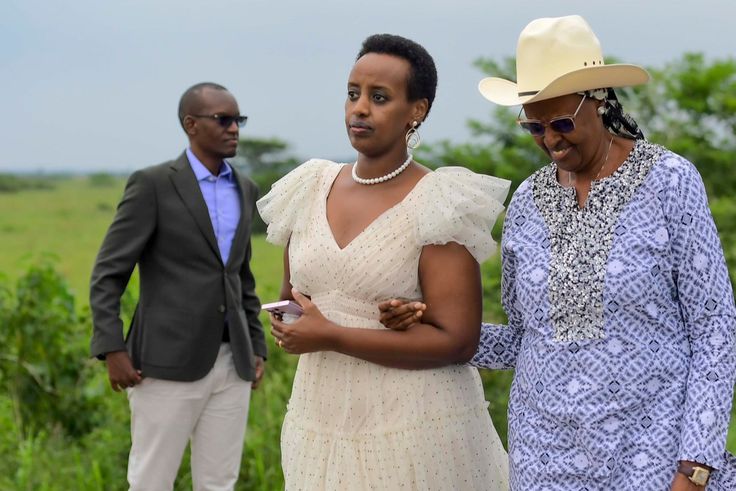 PHOTO: Netizens zoom in on Natasha Museveni’s phone