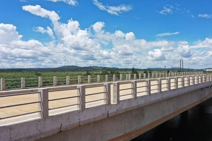 Photos: Katonga bridge nears completion