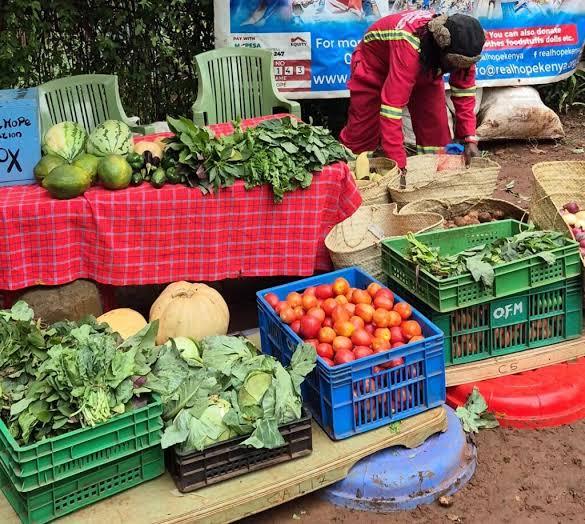 A roadside grocery stall selling organic vegetables along Kiambu Road, Nairobi (Image: Files)