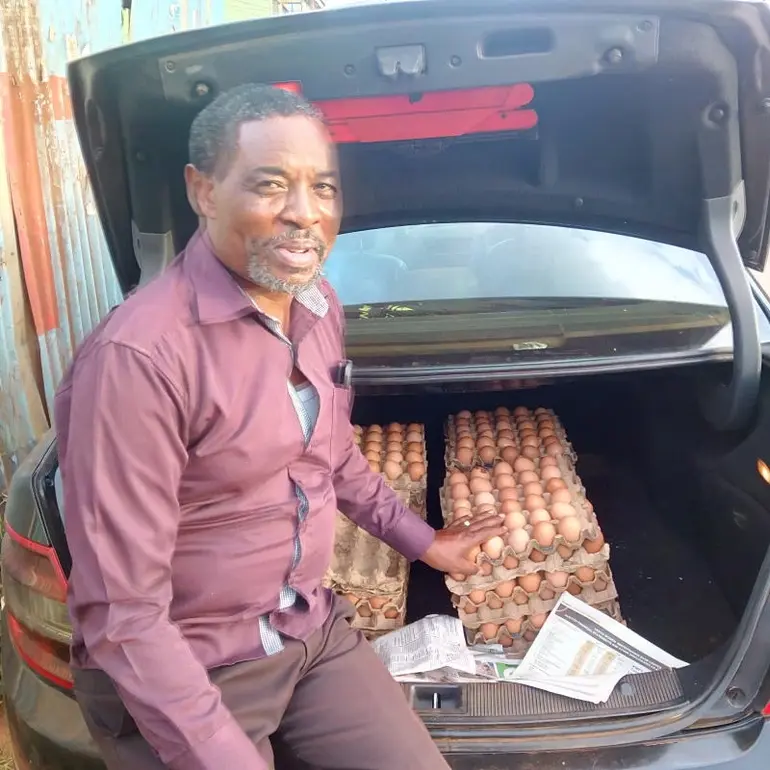 A poultry farmer sells unfertilized eggs from the boot of his car in Thika Town (Image: Files)