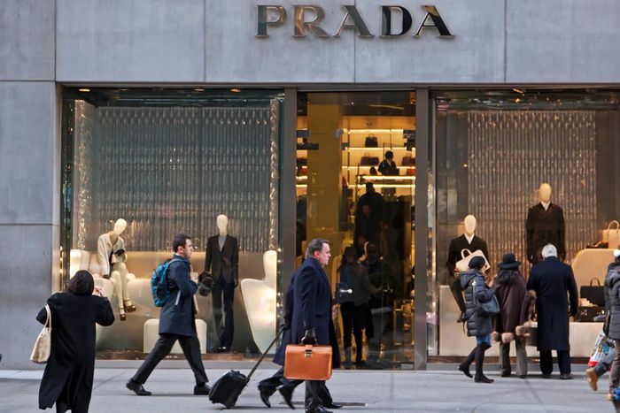 Prada outlet