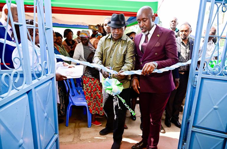 Governor Mutahi Kahiga cuts the tape to launch Karuthi Dispensary, to bring quality preventive, promotive and curative healthcare services closer to more than 2,800 residents of Karuthi Sub-Location and surrounding villages in Nyeri County (Image: Files)