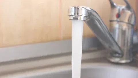 Flowing tap water