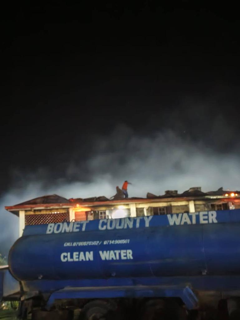A water bowser belonging to Bomet County Government at the scene of the fire-gutted dormitory at Tenwek Boys High School (Image: Files)