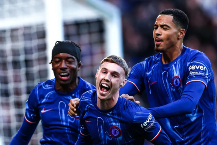 Chelsea forward Cole Palmer celebrates his goal against Aston Villa on December 1, 2024