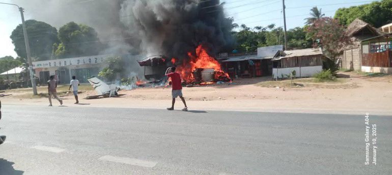 Wreckage of an aircraft that crashed along the Mombasa - Malindi Highway