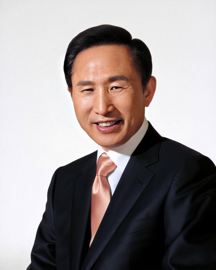 Lee Myung-bak served 4 years in prison before receiving a presidential pardon in 2022