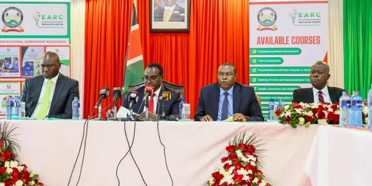 Education CS Julius Ogamba and Ministry of Education officials during the release of the first-ever Kenya Junior School Education Assessment (KJSEA) results at the Kenya National Examinations Council (KNEC) offices at Mitihani House, Nairobi.(Image:MOE)