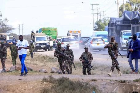 Police officers at the 'Linda Mwananchi' tour in Kitengela