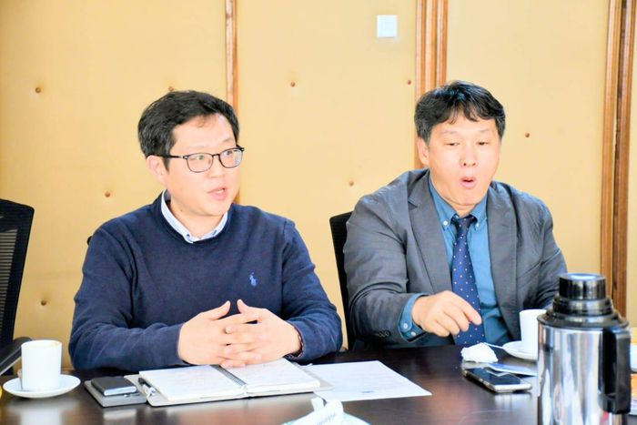 Prof. Jeon Only and Prof. Bae Yuh Jin from the Hankuk University of Foreign Studies (HUFS)