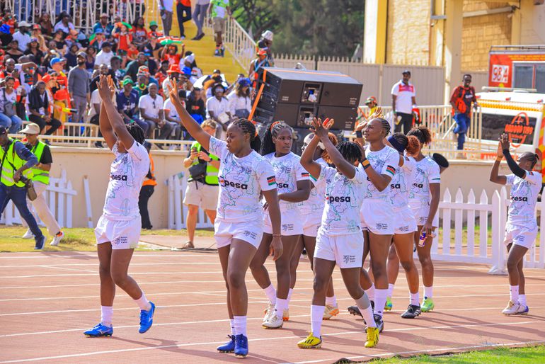 Lionesses engaging the crowd at the HSBC SVNS 2 Nairobi leg at Nyayo Stadium