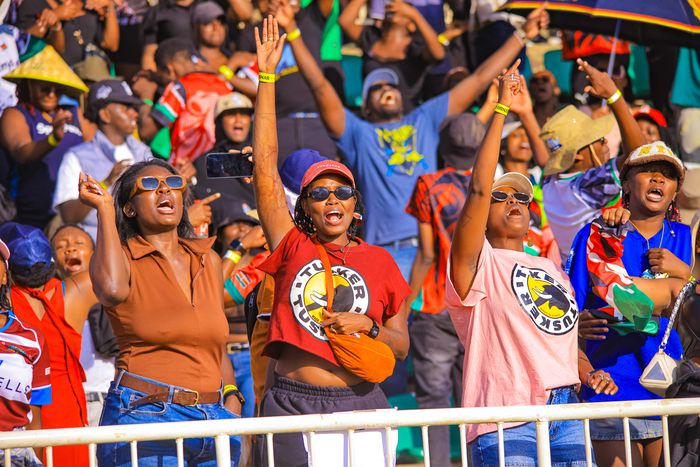 Kenyans enjoying the vibes at HSBC SVNS2 at Nyayo Stadium